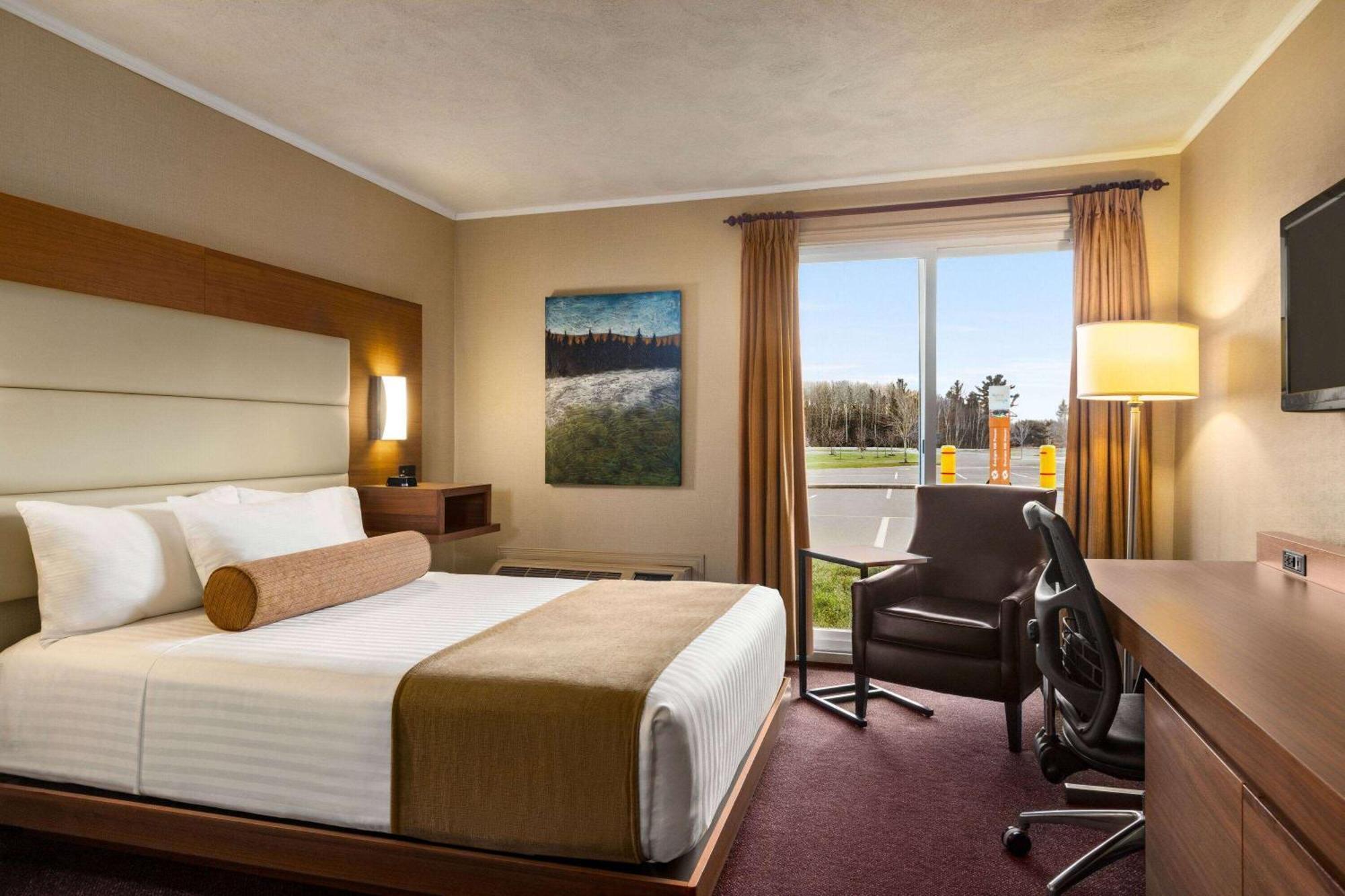 Atlantic Host Hotel, Trademark Collection By Wyndham Bathurst Esterno foto
